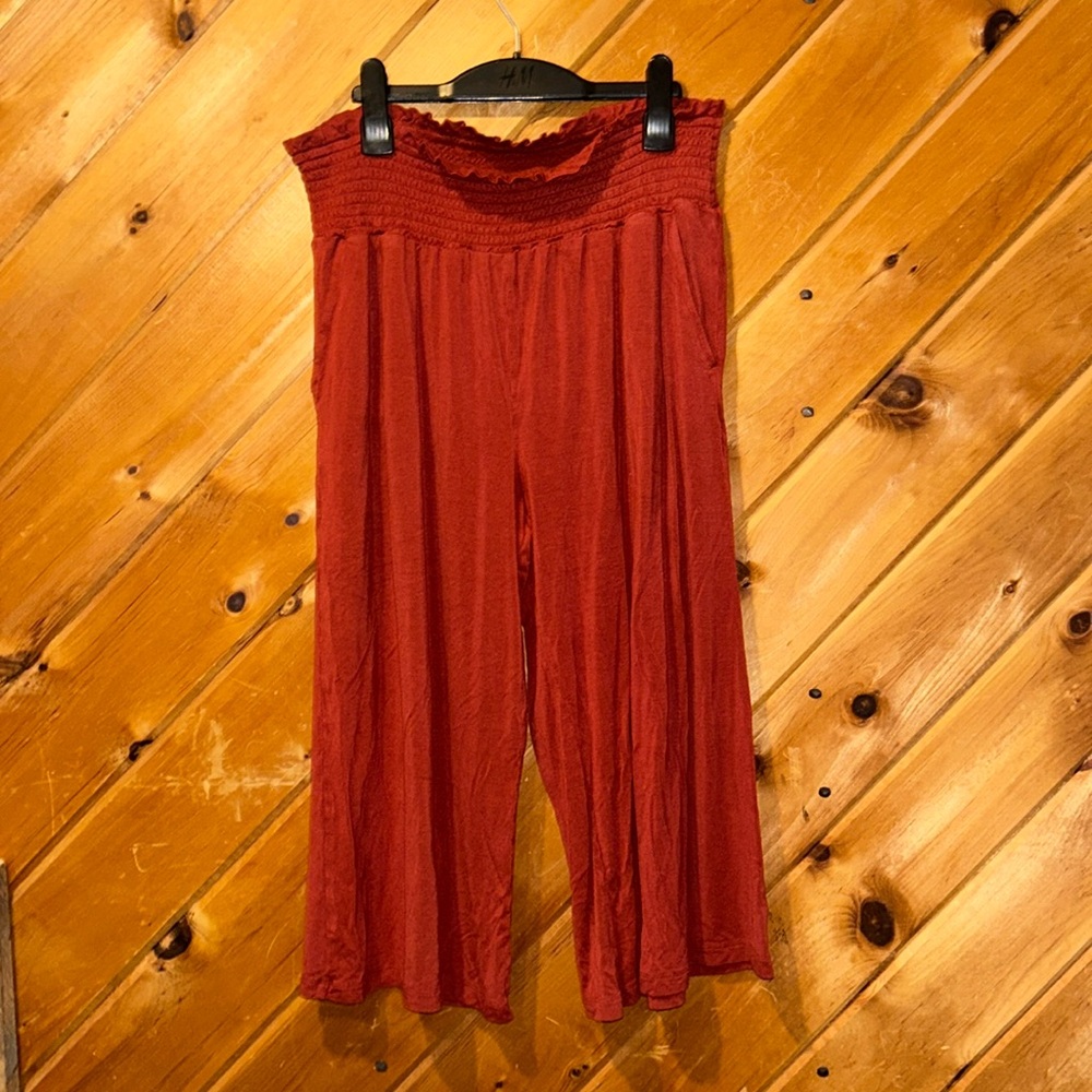 Kate Quinn Wide Leg Pants in Rust